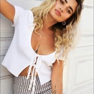 Garage Chelsea Tie Front Sweater White XS